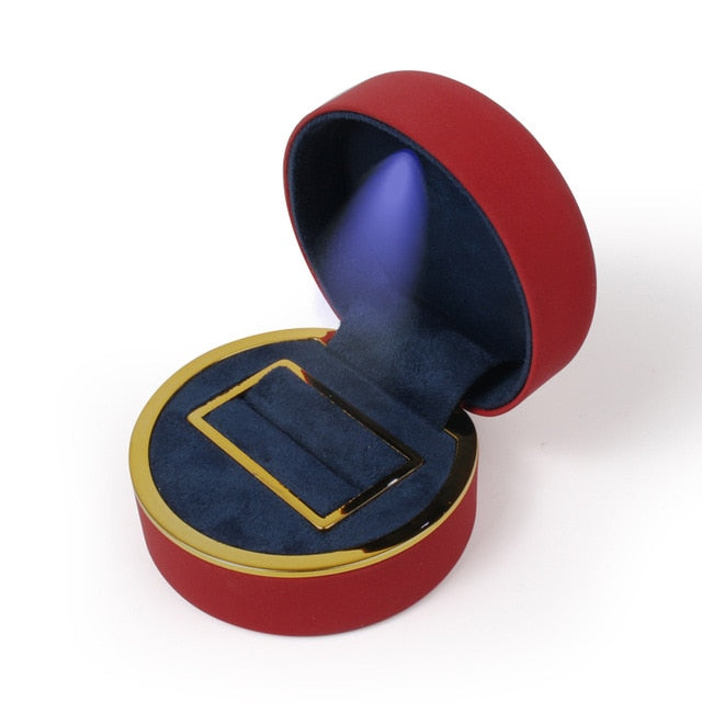 Heart-shaped LED ring pendant box